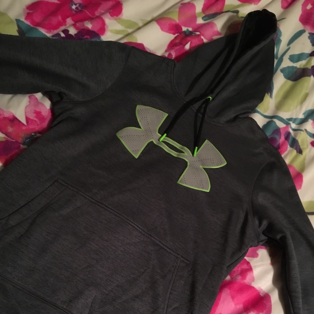Men’s hoodie size SM